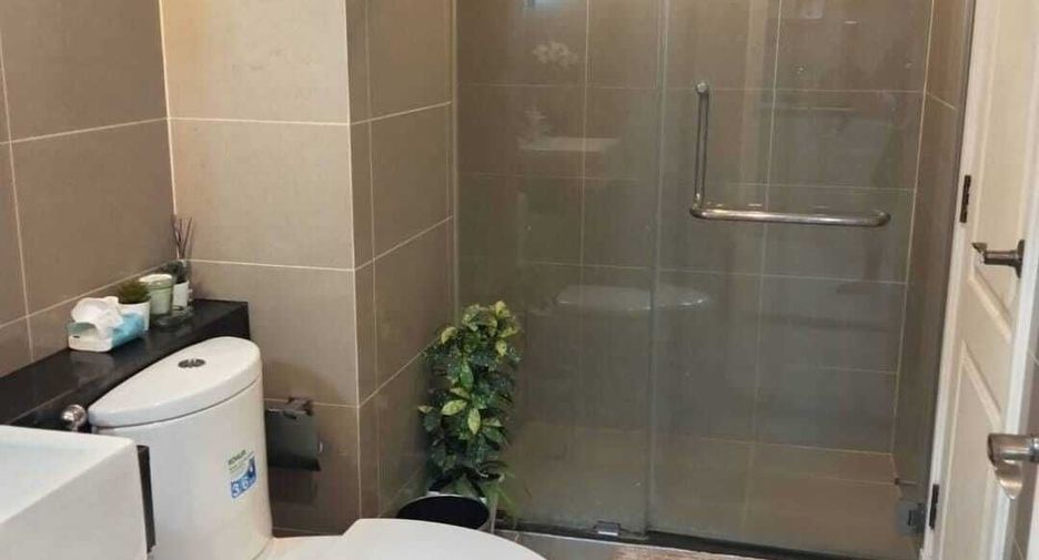 For rent 1 bed condo in Huai Khwang, Bangkok