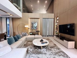 For rent 5 bedrooms house in Huai Khwang, Bangkok