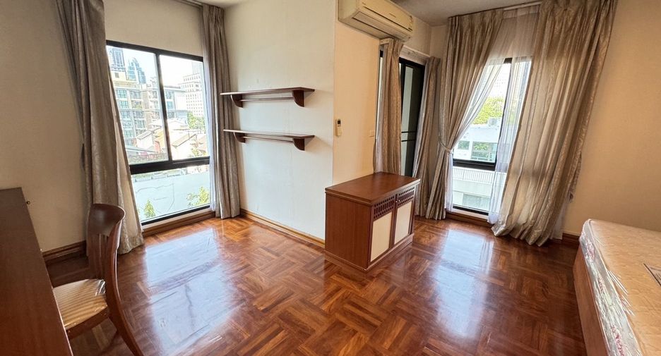 For rent 3 bedrooms apartment in Pathum Wan, Bangkok