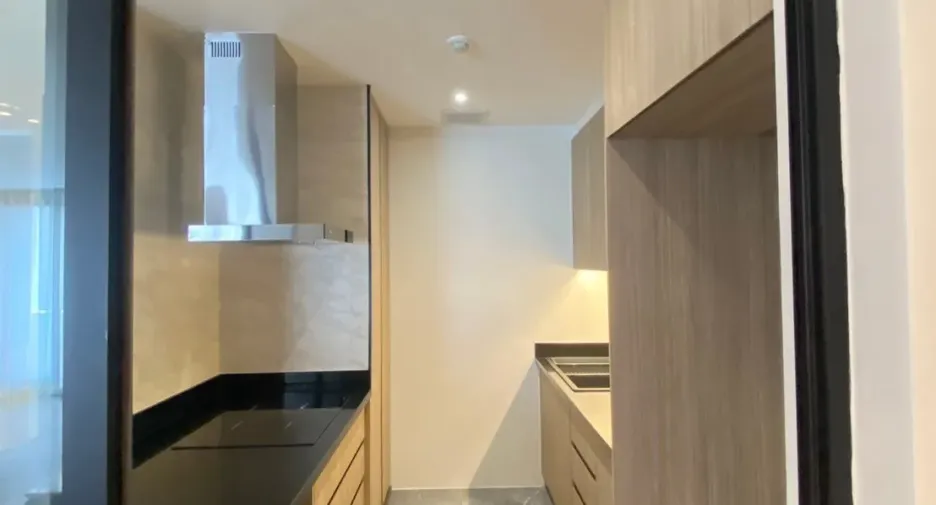 For rent 3 bedrooms apartment in Watthana, Bangkok