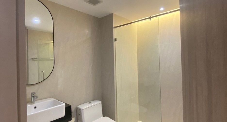 For rent 3 bedrooms apartment in Watthana, Bangkok
