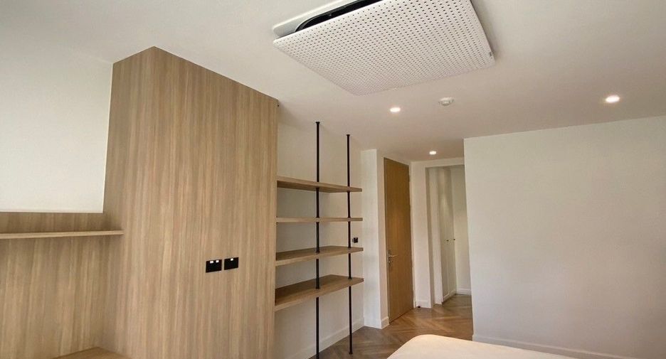For rent 3 bedrooms apartment in Watthana, Bangkok