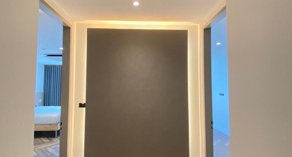 For rent 3 bedrooms apartment in Watthana, Bangkok