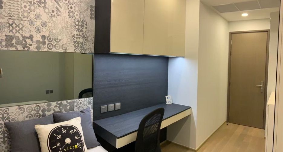 For rent 2 bedrooms condo in Bang Rak, Bangkok