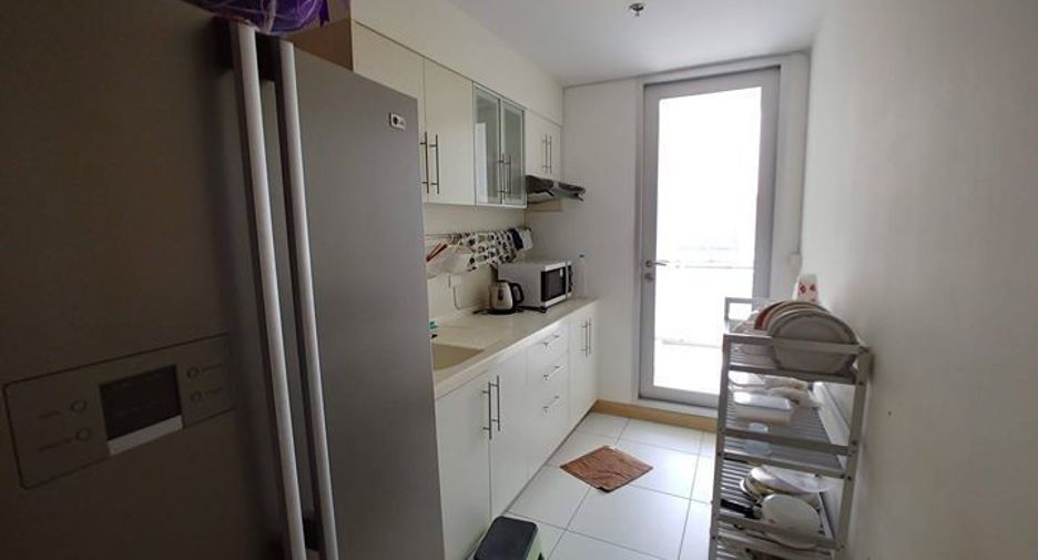 À louer 2 chambres condo à Khlong San, Bangkok