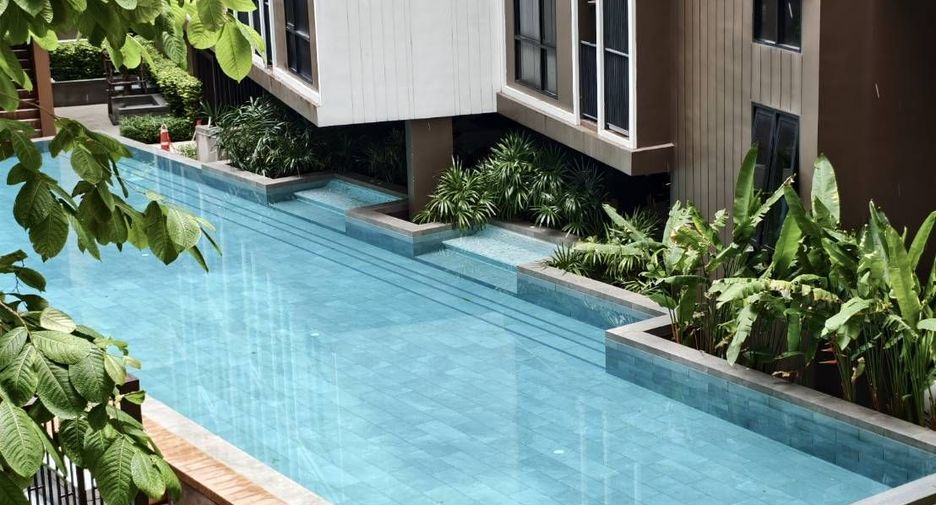 For rent 1 bed condo in Yan Nawa, Bangkok