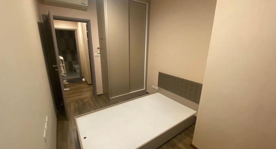 For rent 2 bedrooms condo in Khlong San, Bangkok