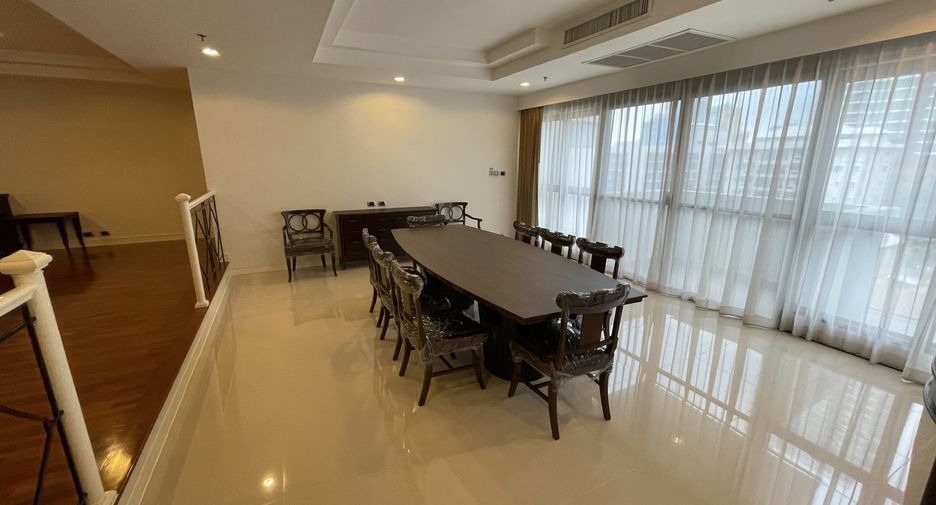 For rent 3 bedrooms apartment in Khlong Toei, Bangkok