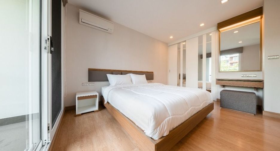 For rent 1 bed condo in Phra Khanong, Bangkok