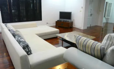 For rent 3 bedrooms condo in Sathon, Bangkok
