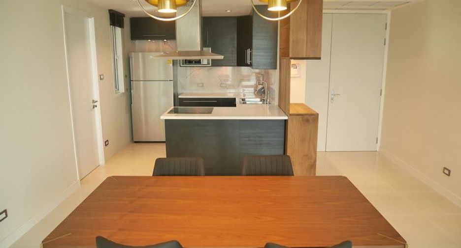 For rent 3 bedrooms condo in Khlong Toei, Bangkok