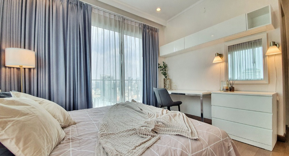For rent 2 bedrooms condo in Ratchathewi, Bangkok