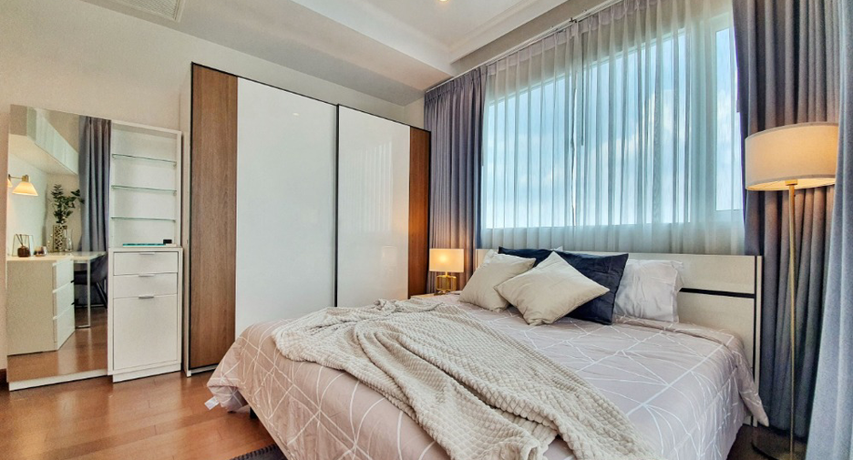 For rent 2 bedrooms condo in Ratchathewi, Bangkok