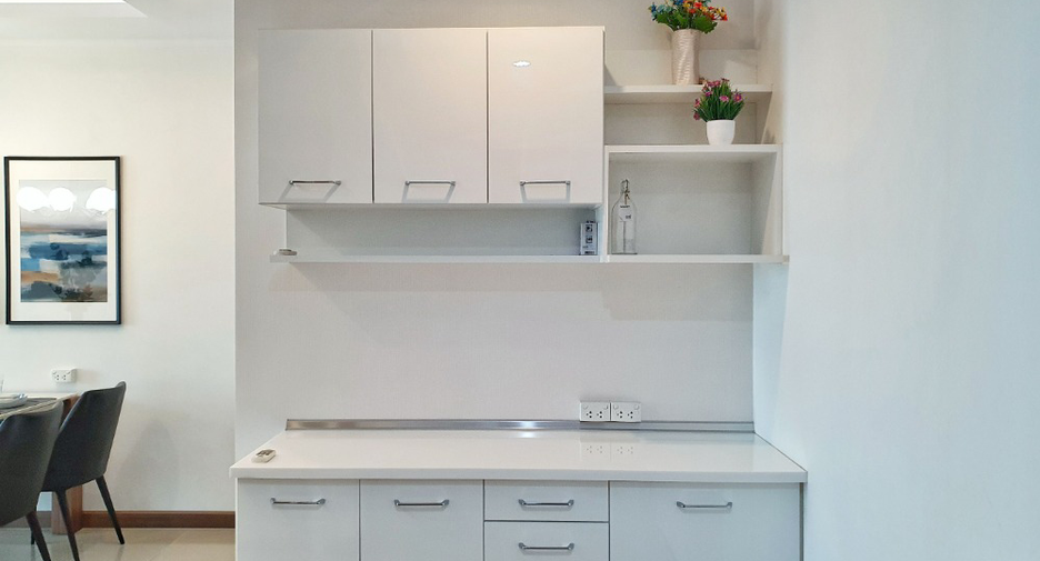 For rent 2 bedrooms condo in Ratchathewi, Bangkok