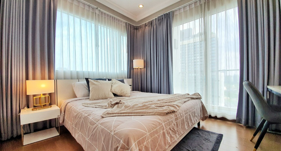 For rent 2 bedrooms condo in Ratchathewi, Bangkok