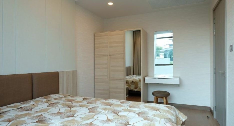 For rent 2 bedrooms condo in Watthana, Bangkok