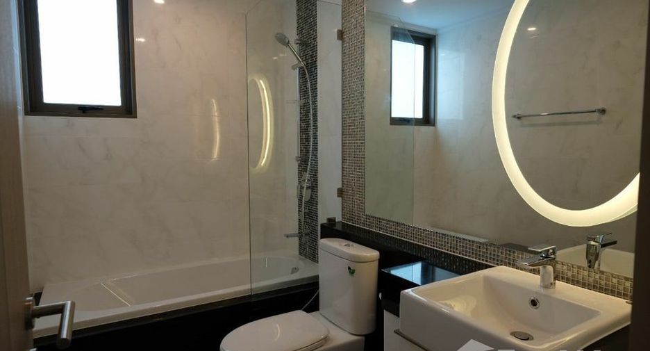 For rent 2 bedrooms condo in Watthana, Bangkok