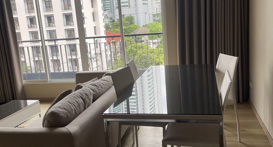 For rent 2 bedrooms apartment in Khlong Toei, Bangkok