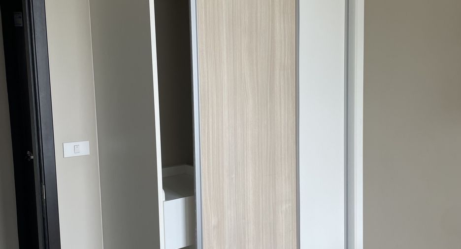 For rent 2 bedrooms apartment in Khlong Toei, Bangkok