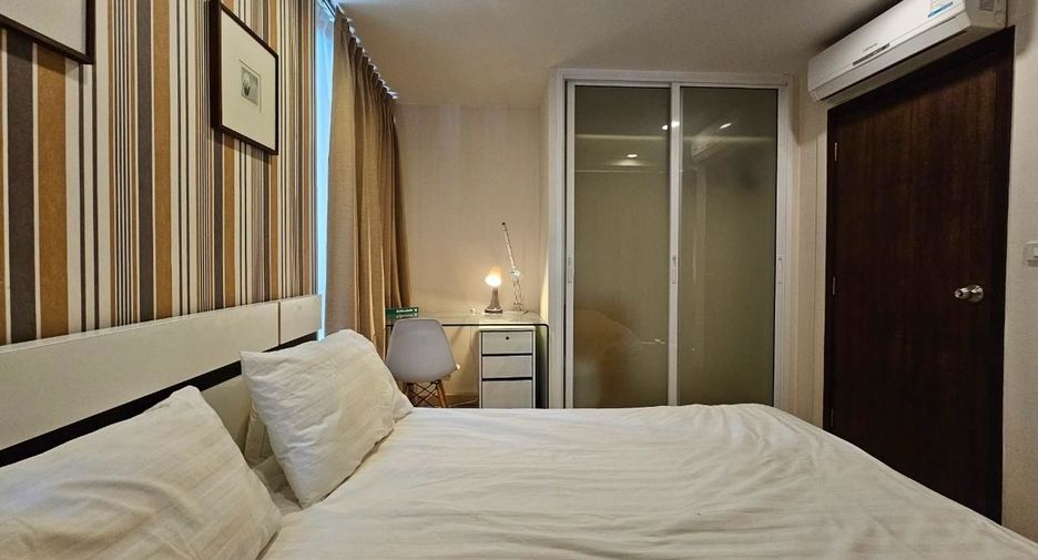 For rent 2 bedrooms condo in Pathum Wan, Bangkok
