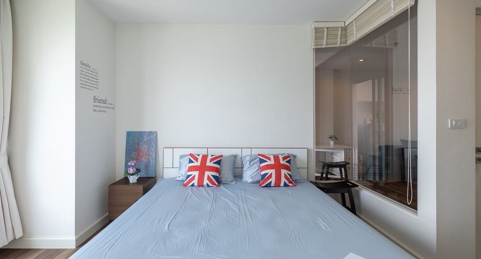 For rent 1 bed condo in Thon Buri, Bangkok