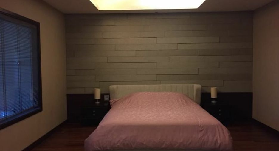 For rent 3 bedrooms condo in Yan Nawa, Bangkok