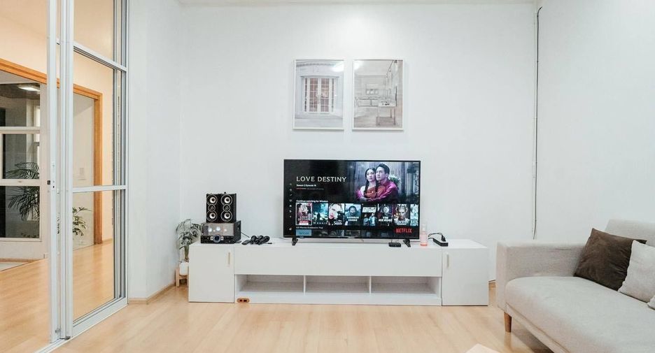 For rent 4 bedrooms house in Lat Phrao, Bangkok
