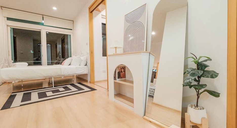 For rent 4 bedrooms house in Lat Phrao, Bangkok