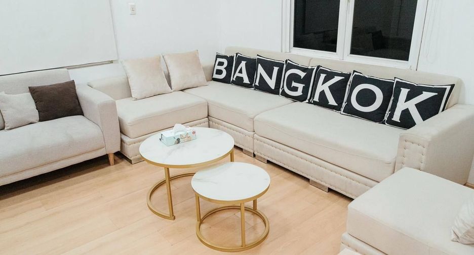 For rent 4 bedrooms house in Lat Phrao, Bangkok