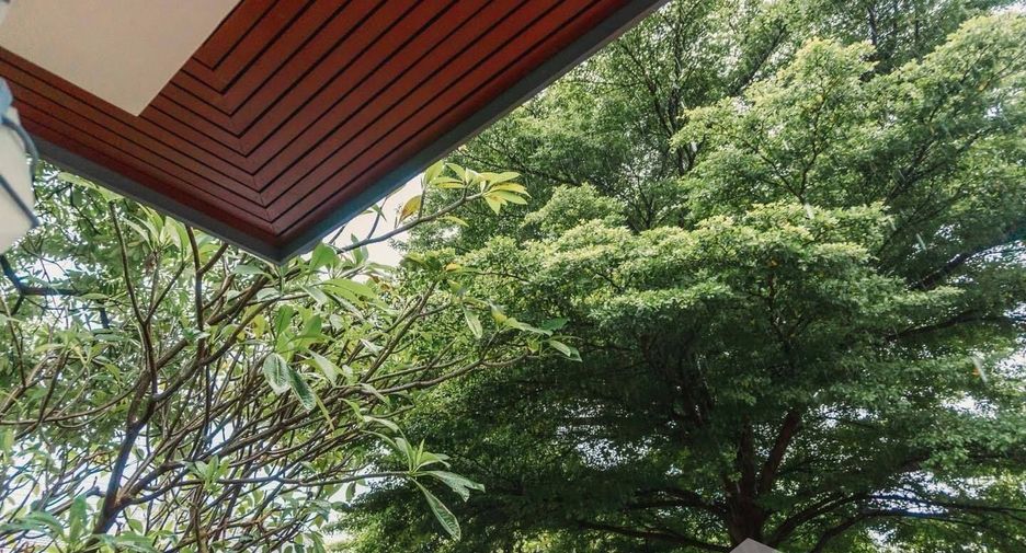 For rent 4 bedrooms house in Lat Phrao, Bangkok