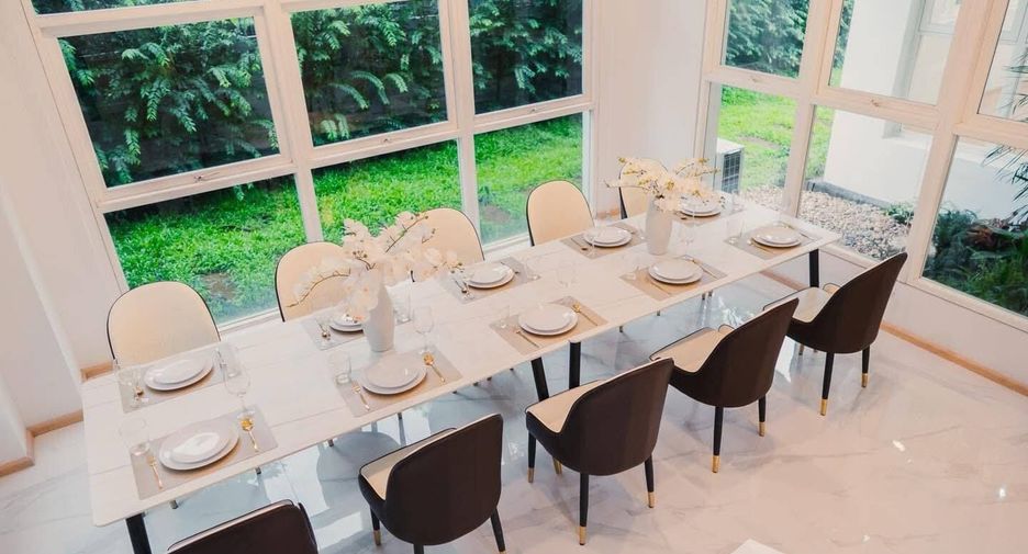 For rent 4 bedrooms house in Lat Phrao, Bangkok