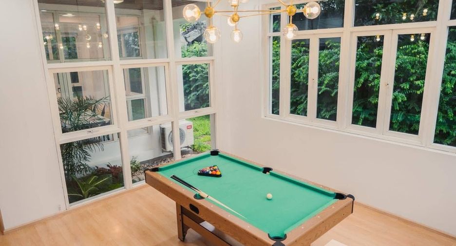 For rent 4 bedrooms house in Lat Phrao, Bangkok