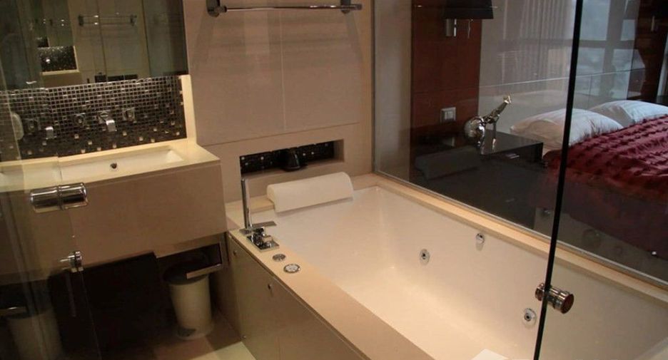 Condo en alquiler de 1 habitaciones en Khlong Toei, Bangkok
