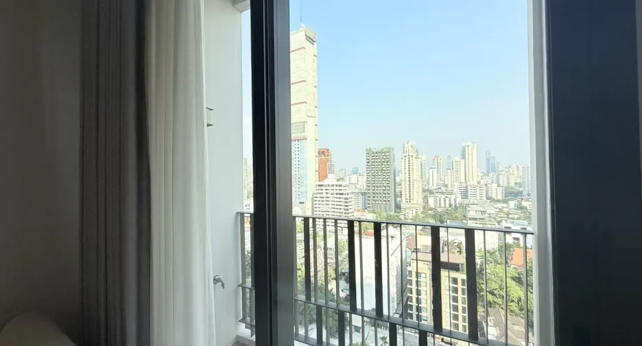 For rent 2 bedrooms condo in Khlong Toei, Bangkok