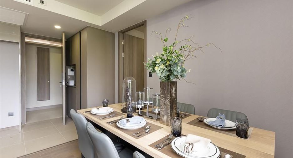 For rent 3 bedrooms condo in Pathum Wan, Bangkok
