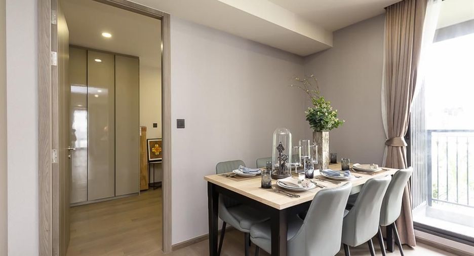 For rent 3 bedrooms condo in Pathum Wan, Bangkok