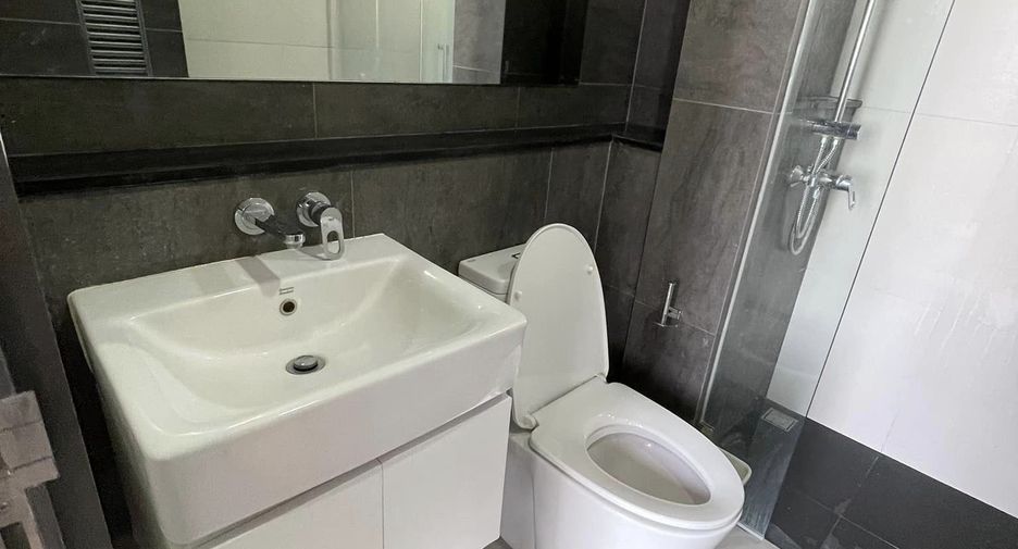 For rent studio condo in Bang Phlat, Bangkok