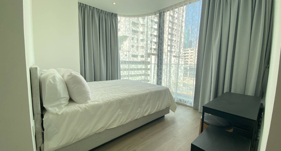 For rent 2 bedrooms condo in Khlong Toei, Bangkok