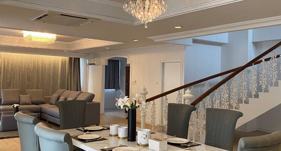 For rent 4 bedrooms apartment in Watthana, Bangkok