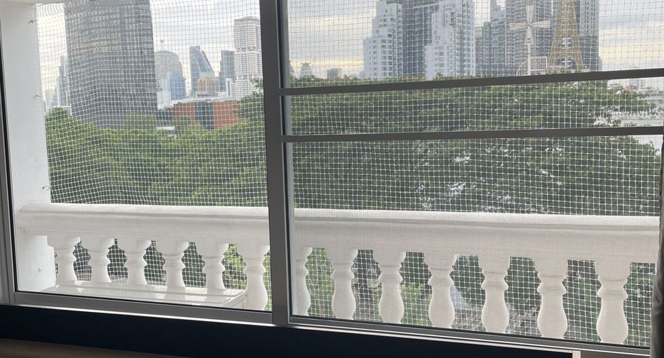 For rent 1 bed apartment in Khlong Toei, Bangkok