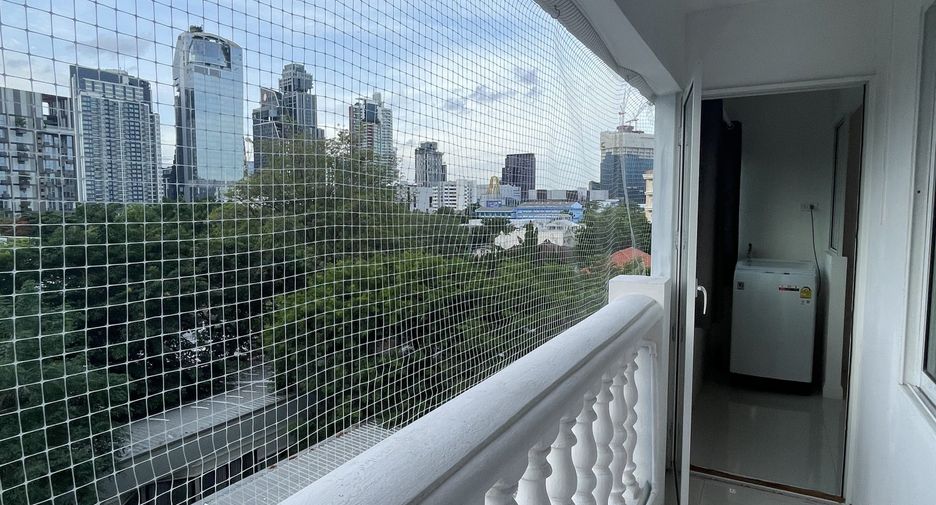 For rent 1 bed apartment in Khlong Toei, Bangkok