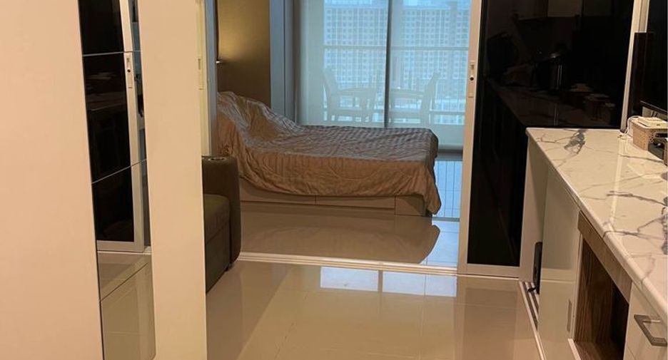 For rent 1 bed condo in Huai Khwang, Bangkok