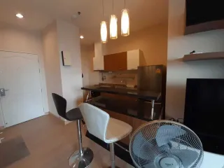 For rent 1 bed condo in Khlong San, Bangkok