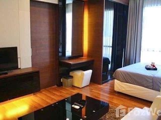 Wohnung zur Miete mit Studio in Huai Khwang, Bangkok