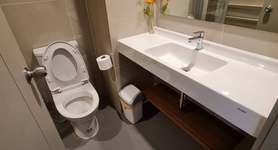 For rent studio condo in Huai Khwang, Bangkok