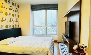 À louer 2 chambres condo à Huai Khwang, Bangkok