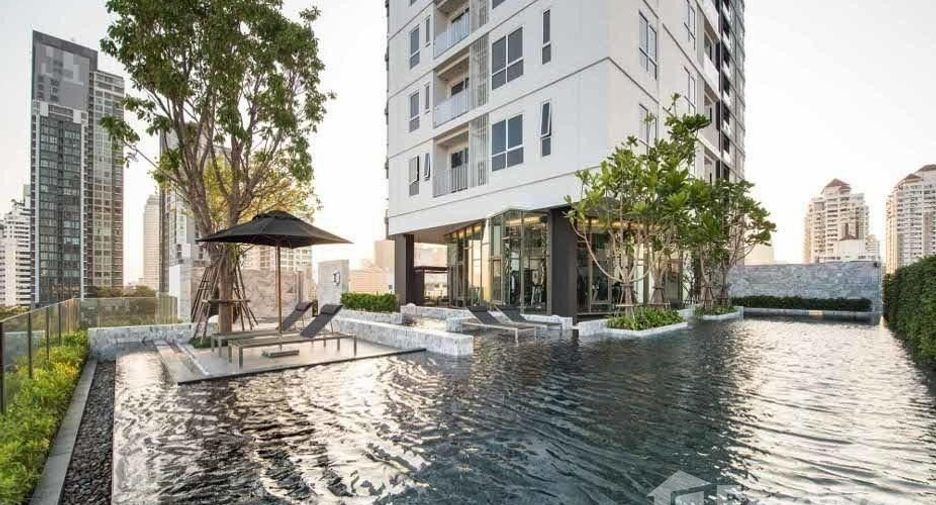 For rent 2 bedrooms condo in Watthana, Bangkok