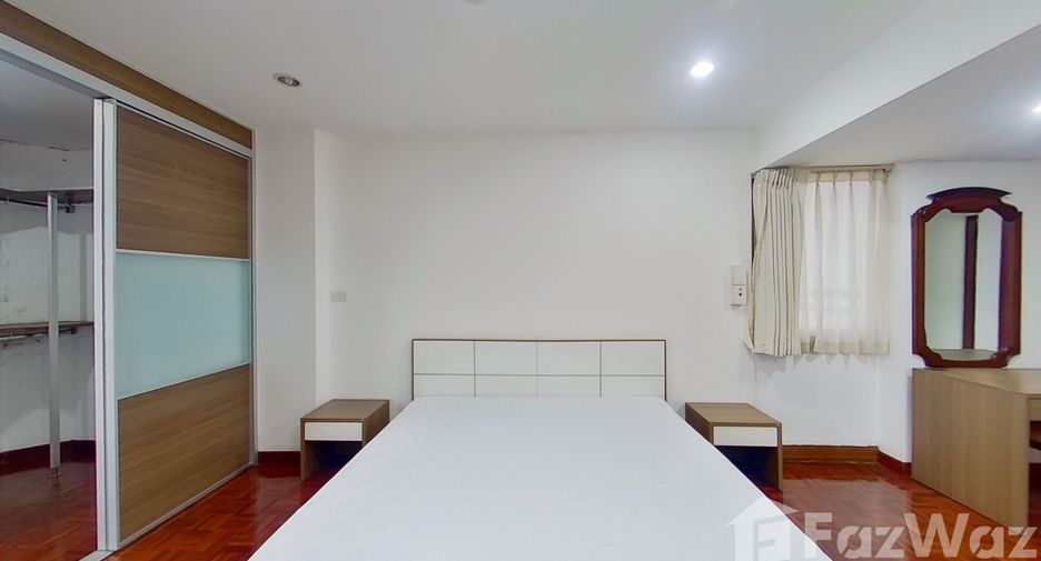For rent 3 bedrooms condo in Watthana, Bangkok