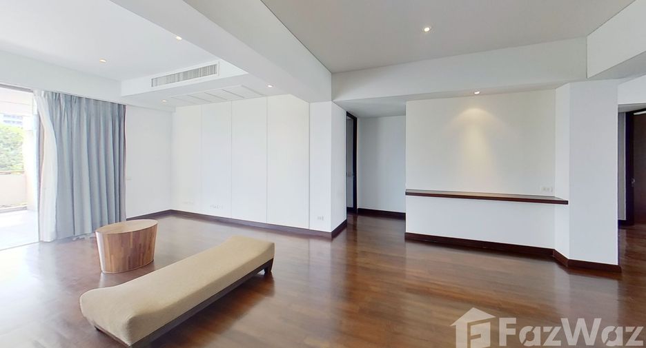 For rent 3 bedrooms condo in Pathum Wan, Bangkok