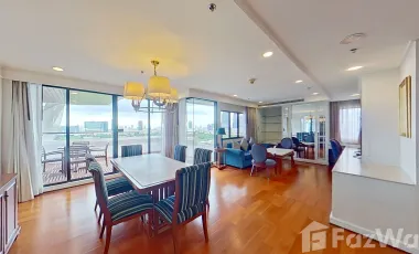 For rent 3 bedrooms apartment in Khlong Toei, Bangkok